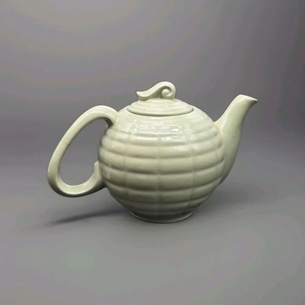 Vintage Ceramic Green Color Teapot with Lid Stripe Pattern 6